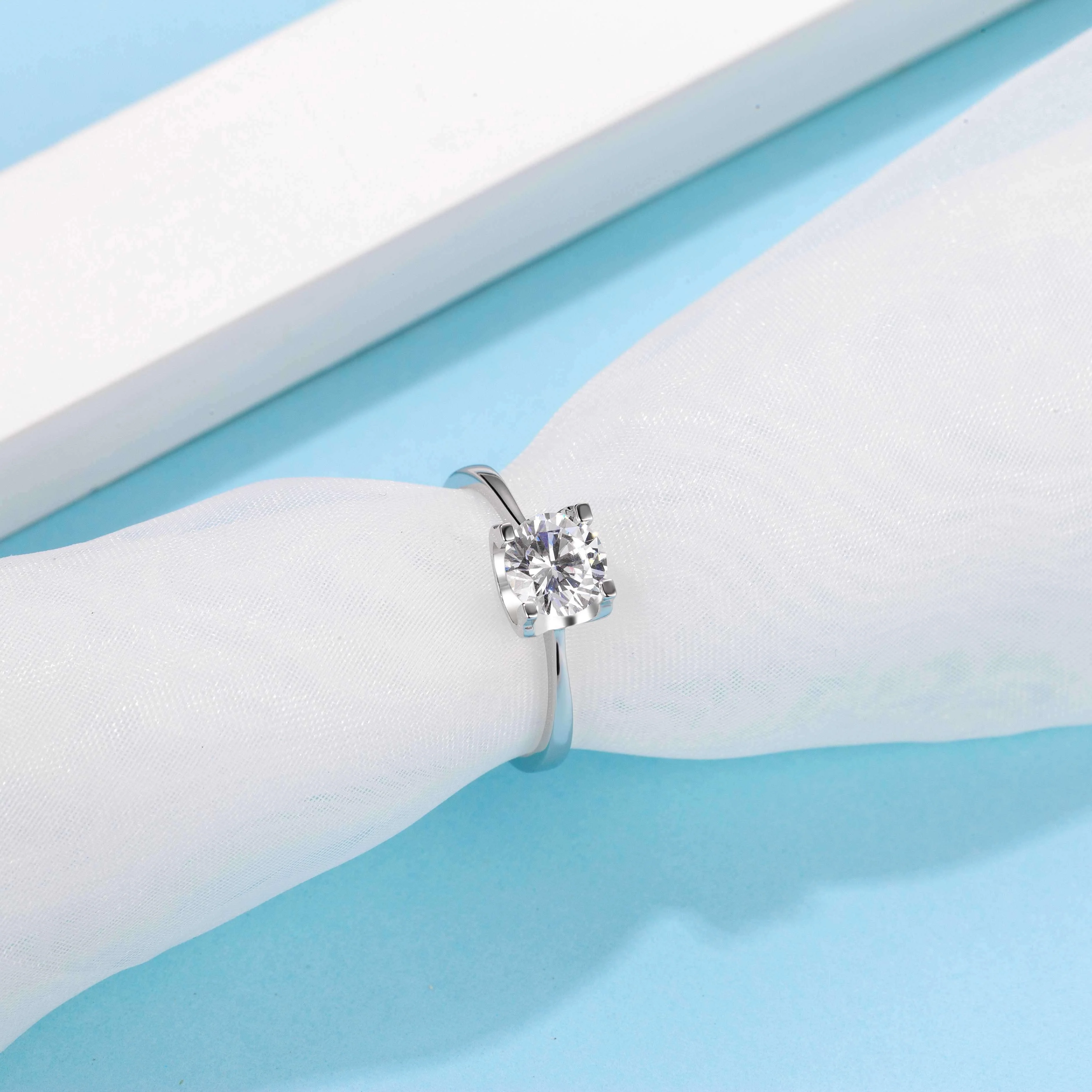 Solitaire Round Cut Moissanite Engagement Ring - Image 7