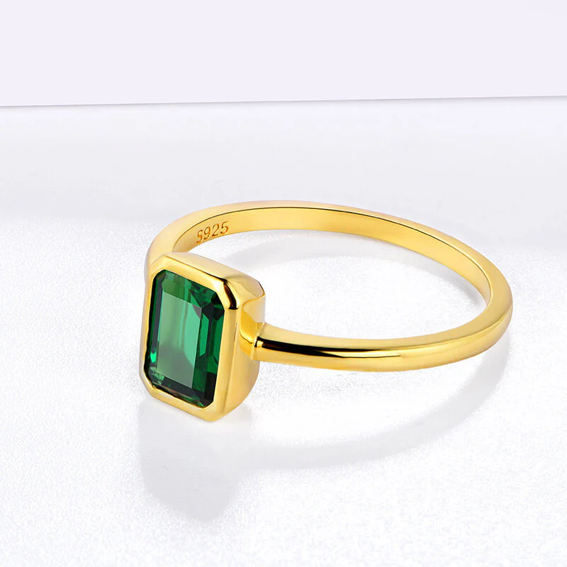 Solitaire Lab Emerald Bezel Sterling Silver Ring - Image 4